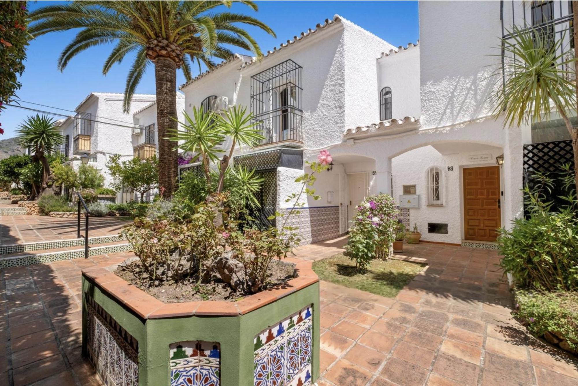 Villa Casa Lena Town House With Pool à Nerja Extérieur photo